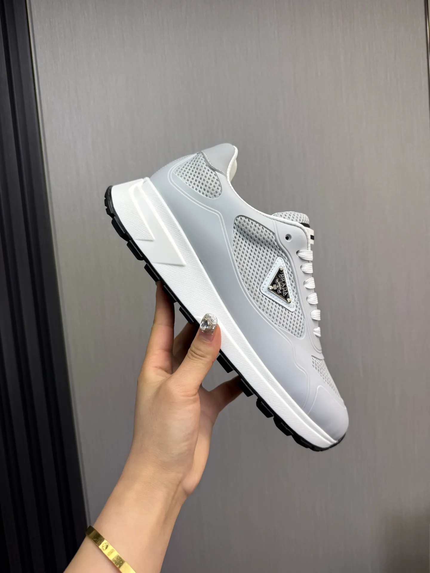 Men's shoes 💰580💰 [PRADA] Autumn and winter hot men's shoes shipped 👏Official website synchronized ⬆️Original fly-woven cowhide fabric + cowhide lining, 1⃣️:1⃣️reproduction, original sole, 38-45 (45. Customized, non-refundable)